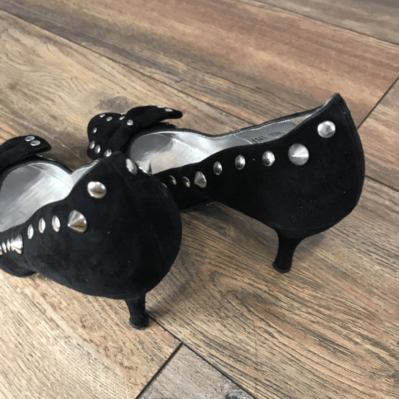 DOLCE & GABBANA Black Suede Silver Pointed Studded Heels Womans size 36.5 US 6 - Picture 8 of 14